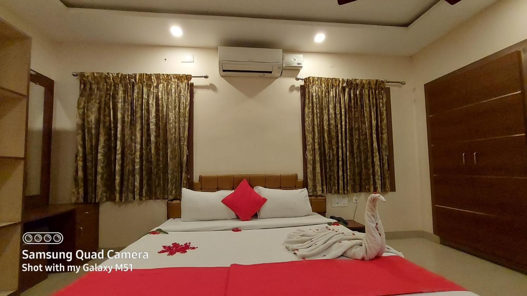 Sri Kamadhenu Residency Hotel Coimbatore Exterior foto